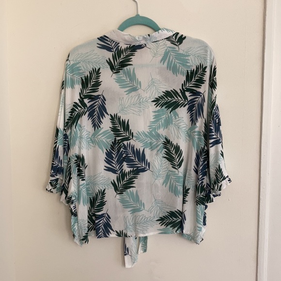 Skies Are Blue Tropical Palm Gauzy Ruffled Bat Wing Aloha Tie Top Size Large - Picture 8 of 10